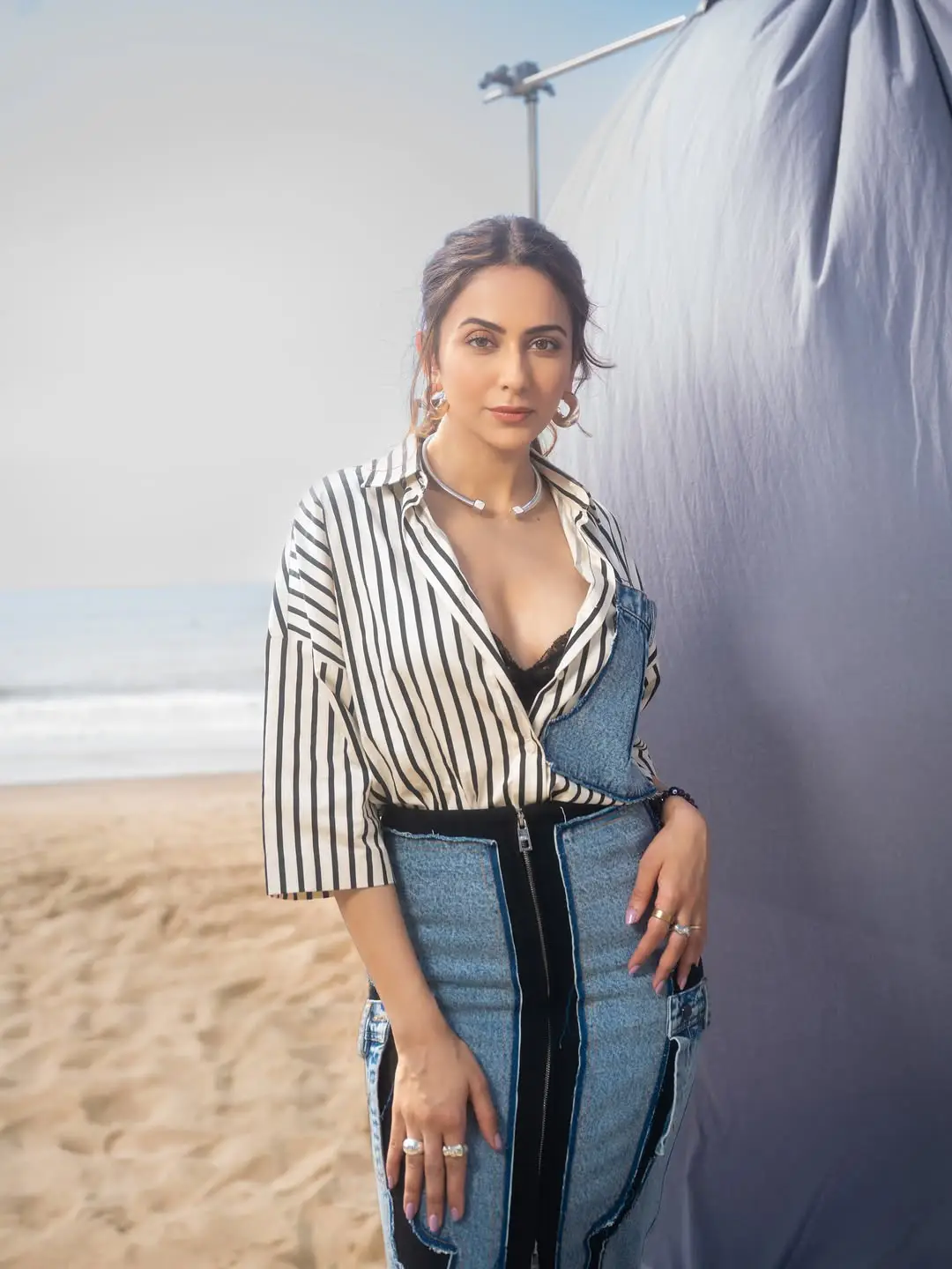 Rakul Preet Singh beauty show on the beach (1)