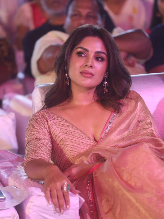 Samyuktha Shines in Saree at Akhanda 2 Thandavam Pre Release Event