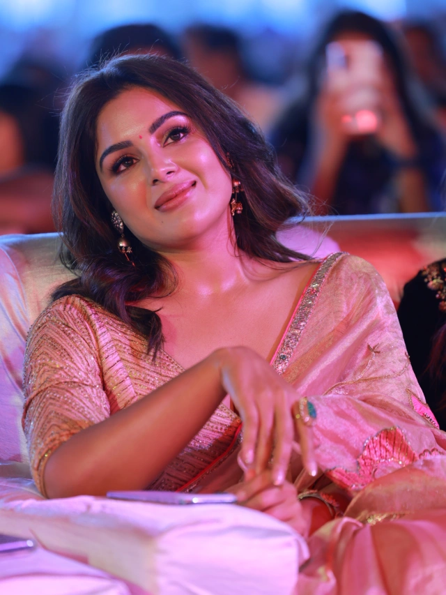 Samyuktha Shines in Saree at Akhanda 2 Thandavam Pre Release Event