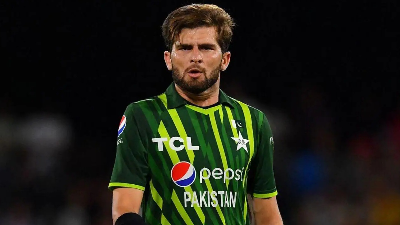 Shaheen Afridi : మీ అంద‌రికి దండం పెడుతా.. బాగా ఆడండి రా అయ్యా.. పాక్ కెప్టెన్ అఫ్రిది కామెంట్స్ ..