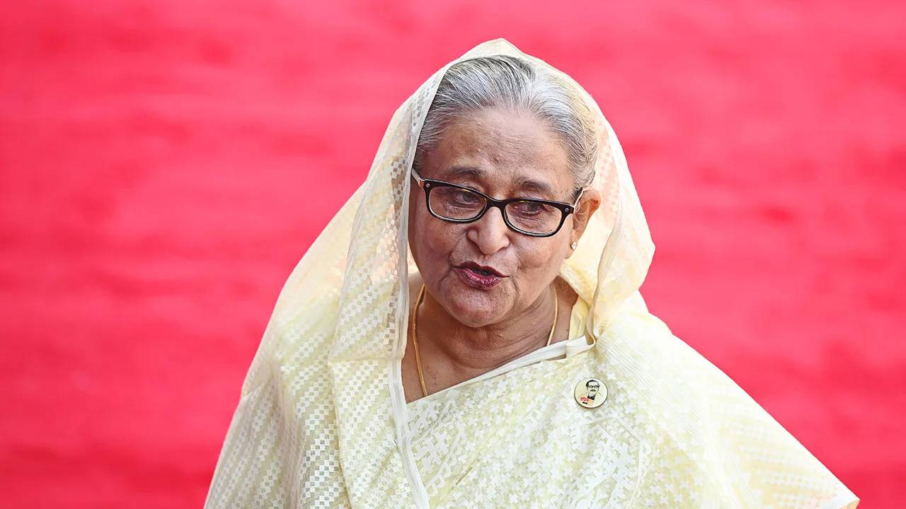 Sheikh Hasina: బంగ్లాదేశ్‌లో షేక్ హసీనాకు మరణశిక్ష విధిస్తూ కోర్టు తీర్పు.. మరొకరికి కూడా..