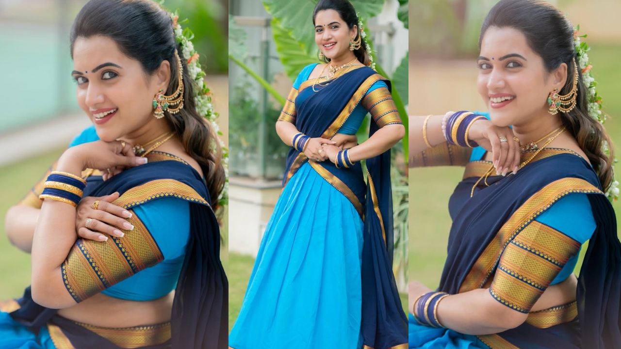 Sravanthi Chokarapu : పదహారణాల తెలుగమ్మాయిలా యాంకర్ స్రవంతి.. హాఫ్ శారీలో సందడి..