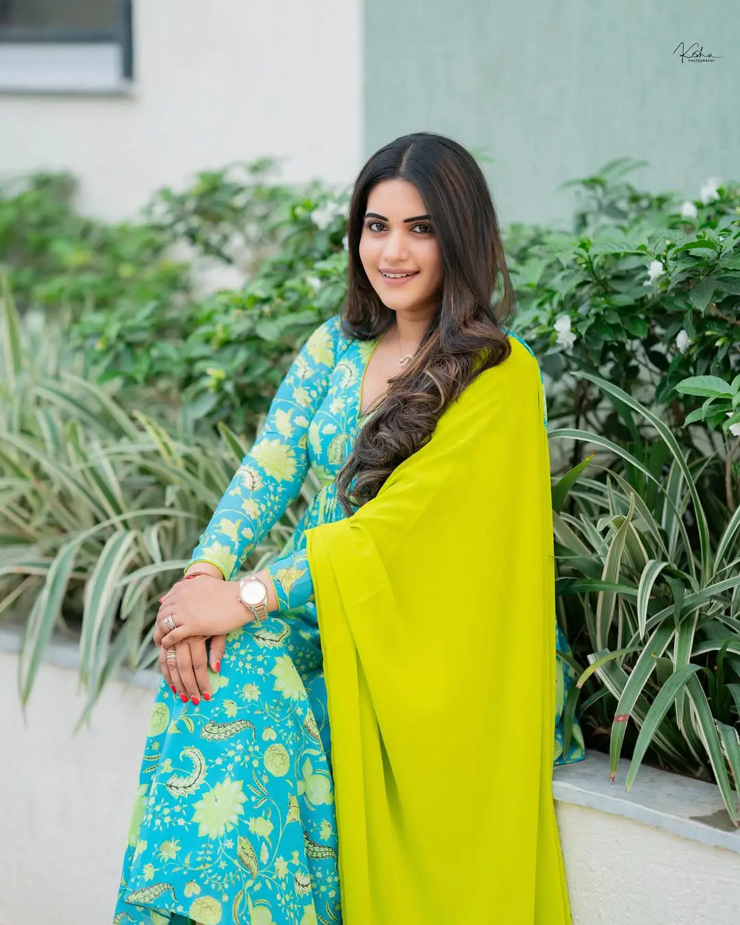 Sravanthi Chokarapu latest photoshoot goes viral on social media (1)