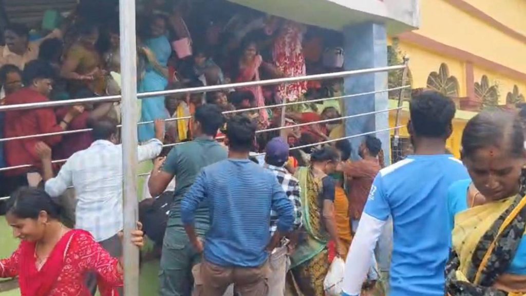 Stampede at Kasibugga Venkateswara Temple