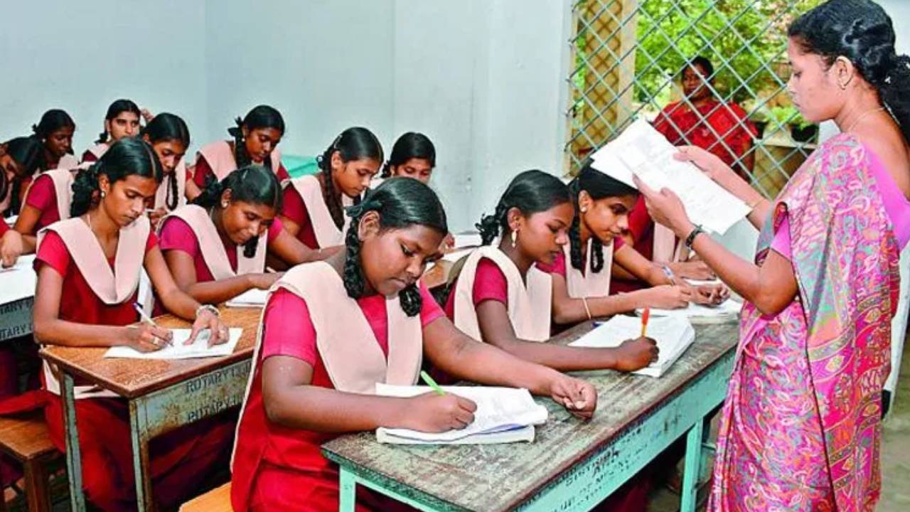 TG TET Notification : తెలంగాణలో టెట్ నోటిఫికేషన్ వచ్చేసింది.. అప్లికేషన్, ఎగ్జామ్ డేట్స్, ఫుల్ డిటెయిల్స్..