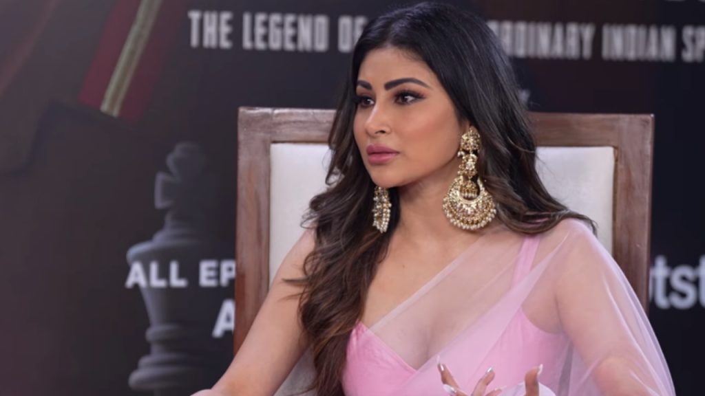 That director forced me to kiss him_ Mouni Roy shocking comments