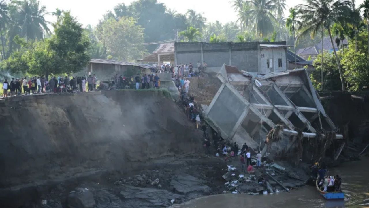 ఇండొనేషియాలో వరదలు.. 442 మంది మృతి.. ఇక శ్రీలంక, మలేషియా, థాయిలాండ్‌లోనైతే..