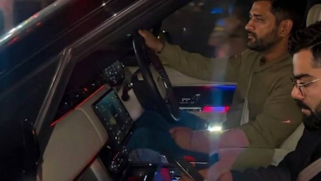 MS Dhoni Virat Kohli