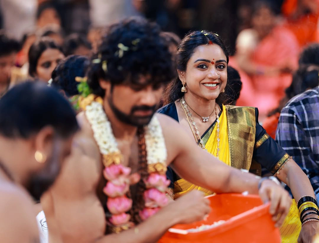 Varun Sandesh Vithika Sheru Performed Ayyappa Swamy Padi Pooja