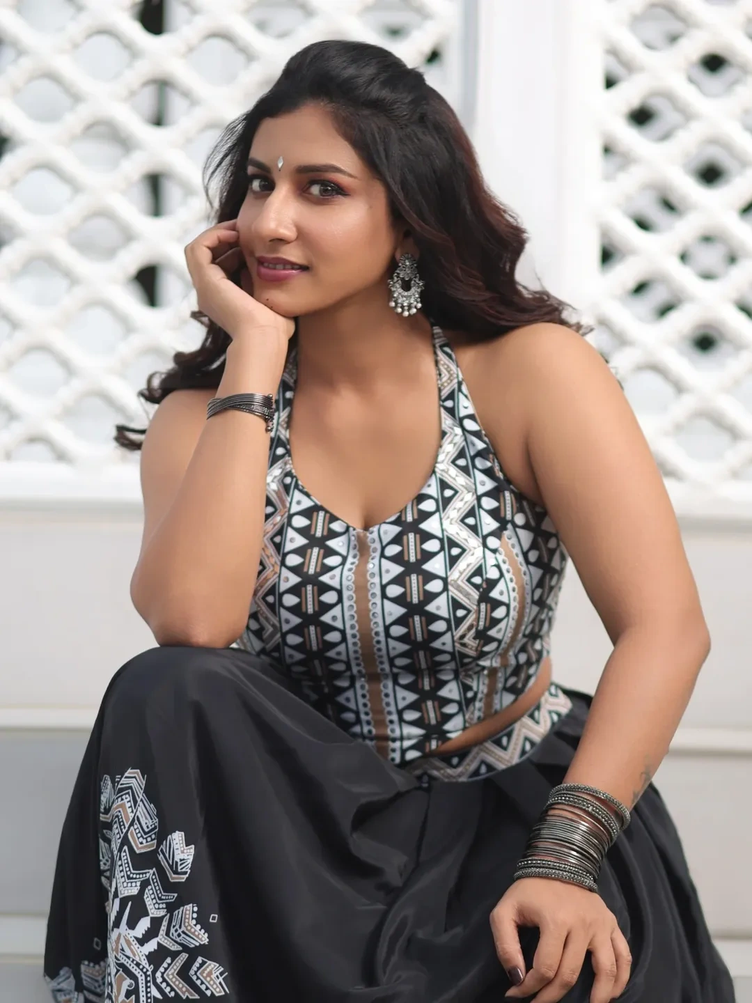 Vishnupriya Bhimeneni Cute Looks in Black and White Outfit