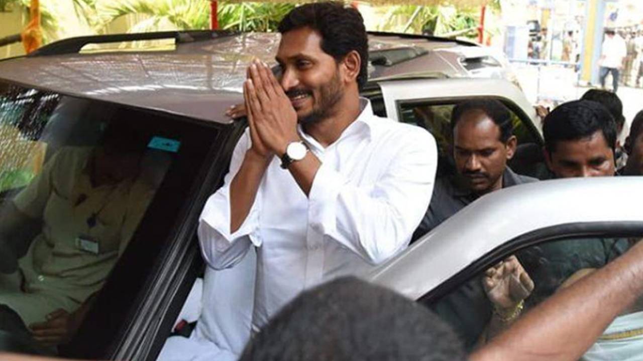 YS Jagan : ఆరేళ్ల తరువాత.. నాంపల్లి సీబీఐ కోర్టుకు వైఎస్ జగన్.. భారీ భద్రత.. హైదరాబాద్‌లోని ఈ ప్రాంతాల్లో ట్రాఫిక్ ఆంక్షలు