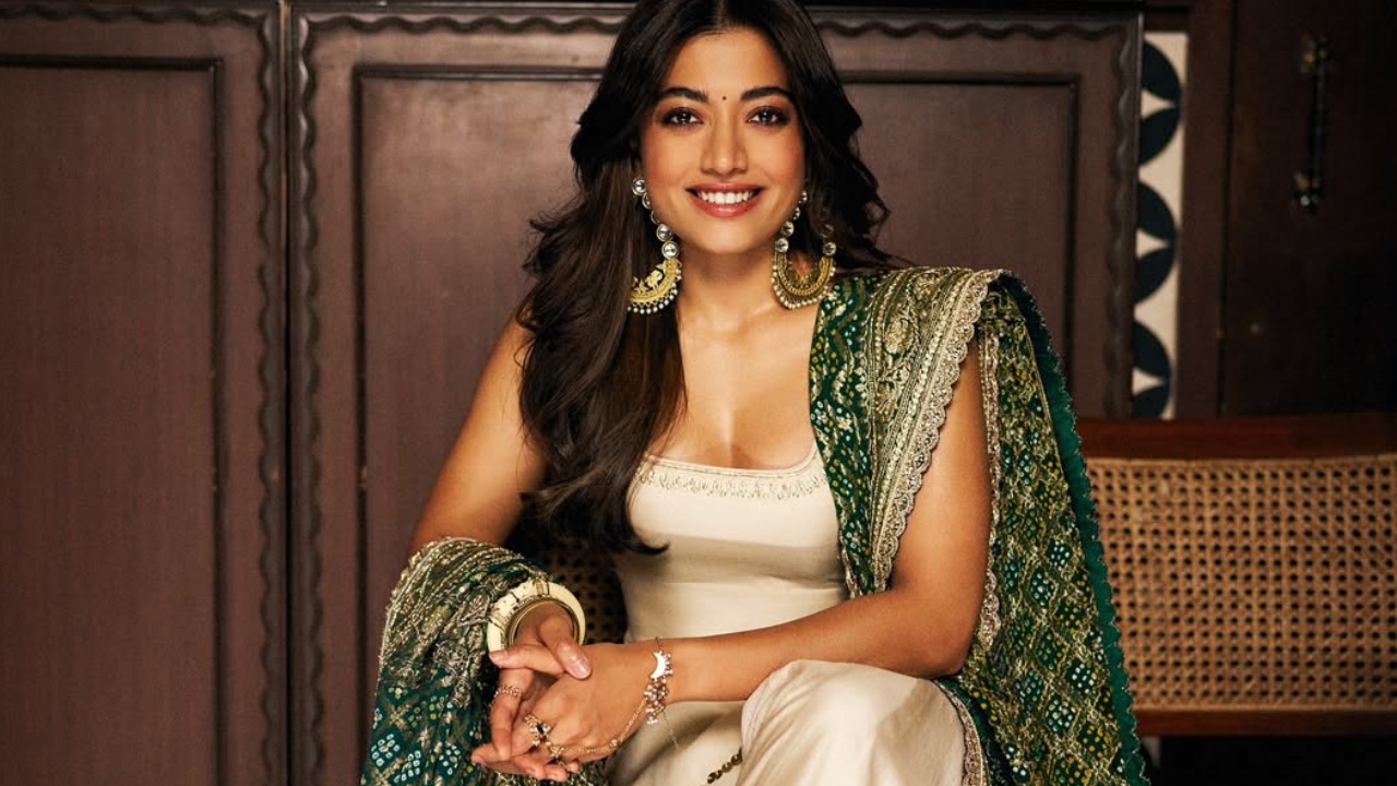 Rashmika Mandanna : రెమ్యునరేషన్ వద్దన్న రష్మిక.. ఏకంగా డబల్ రెమ్యునరేషన్ ఇస్తున్న తెలుగు నిర్మాతలు.. Rashmika Mandanna : రెమ్యునరేషన్ వద్దన్న రష్మిక.. ఏకంగా డబల్ రెమ్యునరేషన్ ఇస్తున్న తెలుగు నిర్మాతలు..