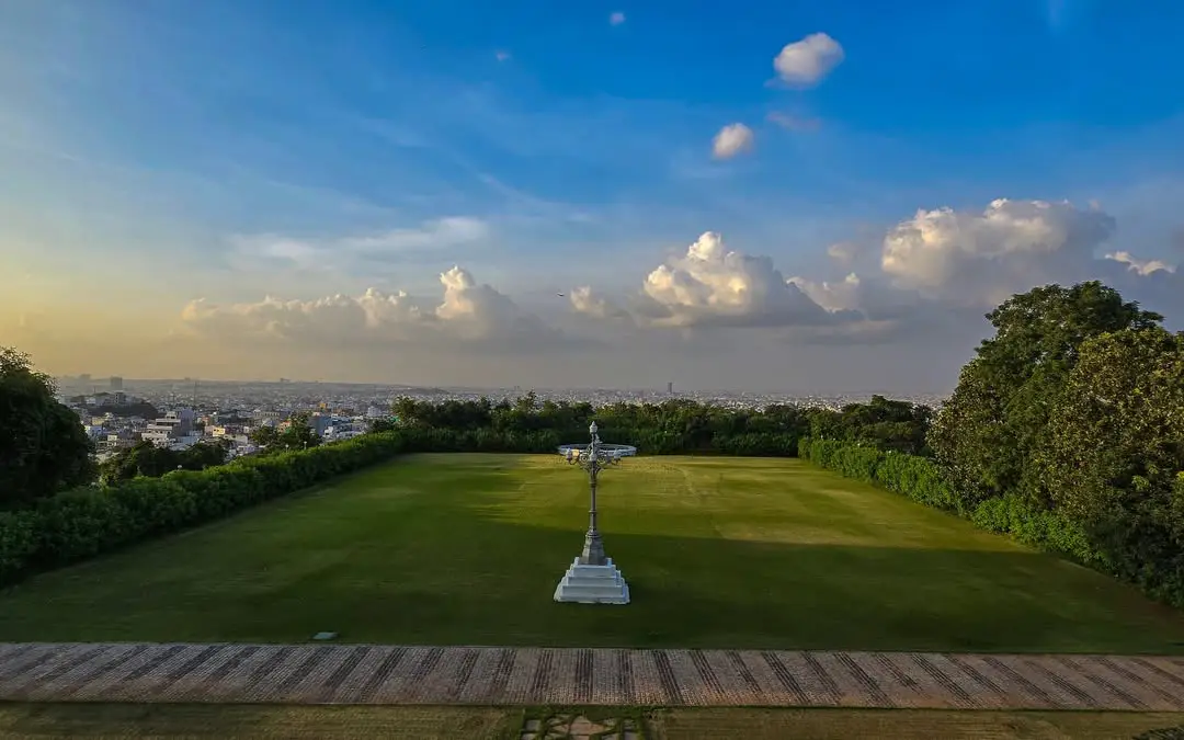 ఈనెల 13న (శనివారం) సాయంత్రం ప్యాలెస్లో ‘మీట్ అండ్ గ్రీట్ విత్ మెస్సీ’ పేరుతో జరిగే కార్యక్రమంలో పాల్గొంటారు.