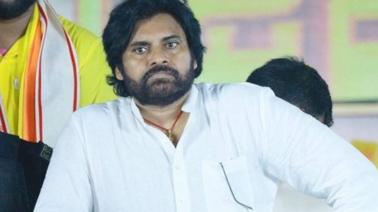 Pawan Kalyan : వాళ్లపై చర్యలు తీసుకోండి.. ఢిల్లీ హైకోర్టును ఆశ్రయించిన డిప్యూటీ సీఎం పవన్ కల్యాణ్ ..