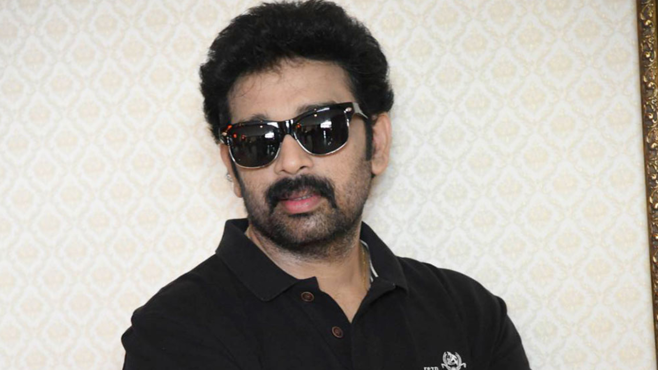 JD Chakravarthy: ఇన్‌స్టాగ్రామ్‌లో జేడీ చక్రవర్తి ఎంట్రీ.. దేవుడు కాదు దేవుళ్ళు.. మొదటి పోస్ట్ తోనే షేక్ చేశాడుగా..