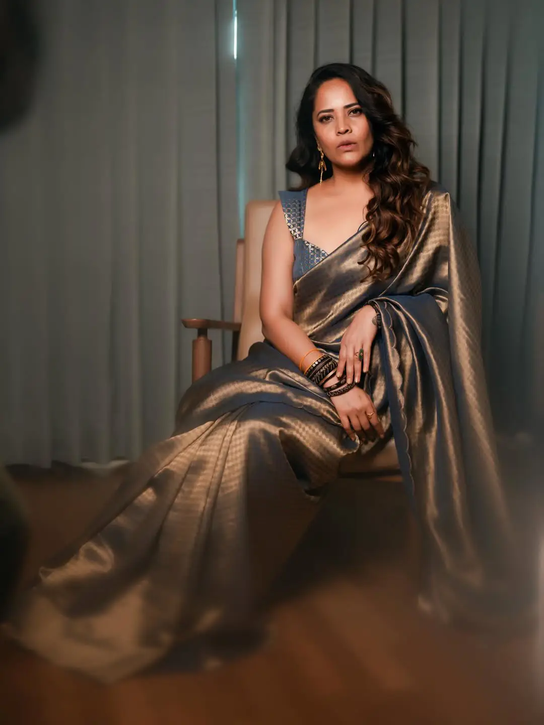 Anasuya Bharadwaj hot and glamorous show (1)