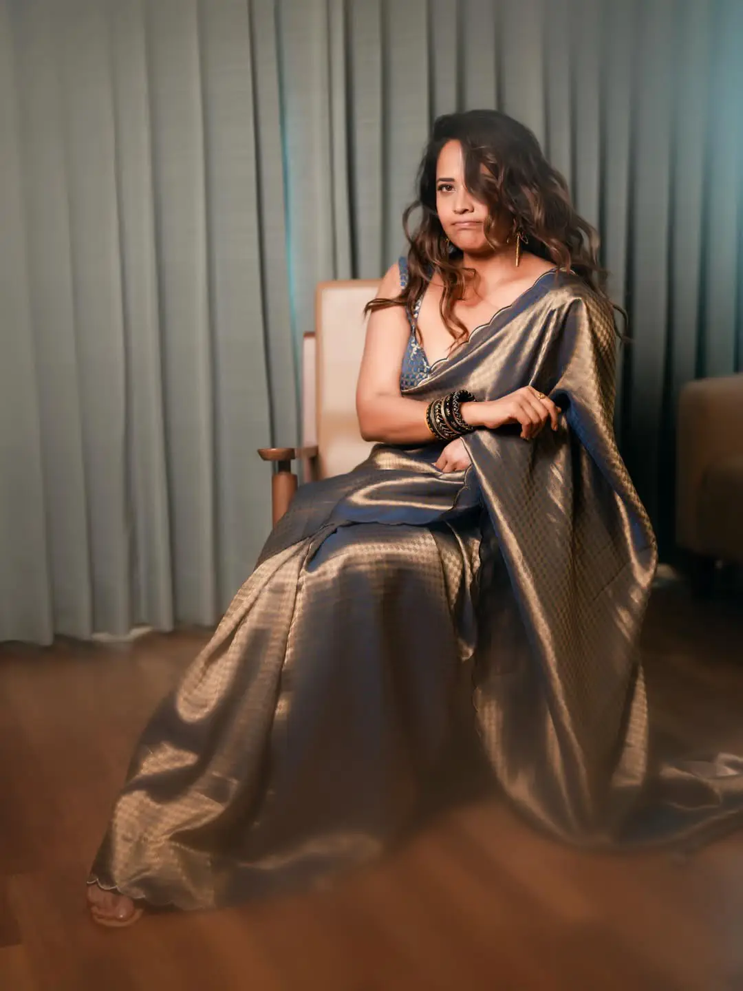 Anasuya Bharadwaj hot and glamorous show (1)