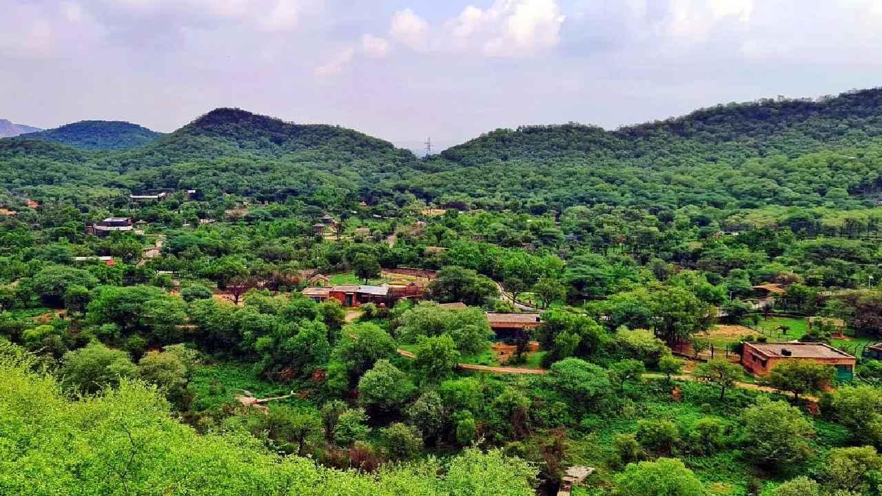 ఆరావళి పర్వతాల్లో మైనింగ్.. కేంద్రం సంచలన నిర్ణయం