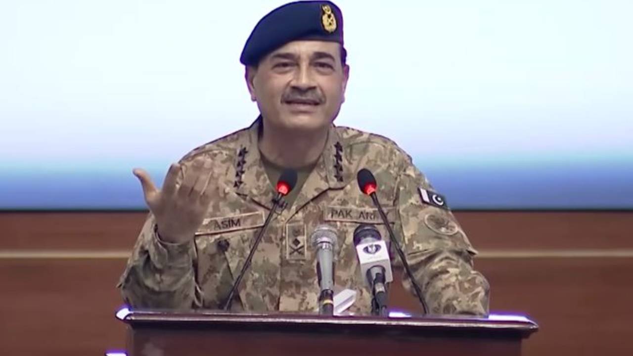 Asim Munir : ఇండియాపై అసిమ్ మునీర్ పిచ్చి కూతలు.. భవిష్యత్తులో ఏదైనా చర్యకు పాల్పడితే అంటూ హెచ్చరికలు..!