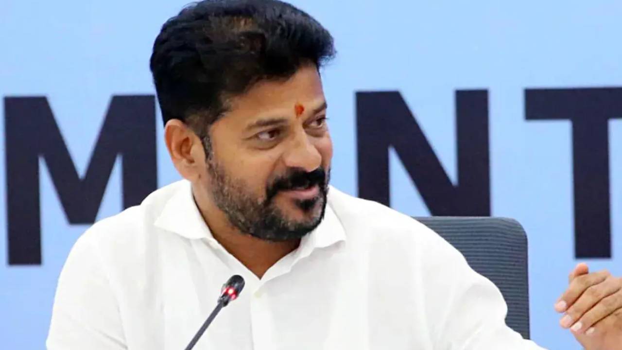 CM Revanth Reddy : నూతన సర్పంచ్‌లకు భారీ శుభవార్త చెప్పిన సీఎం రేవంత్.. ఇక పండుగే..