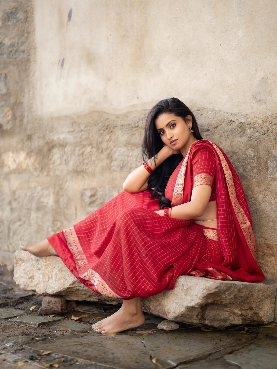 Deepika Pilli Stunning Looks in Saree