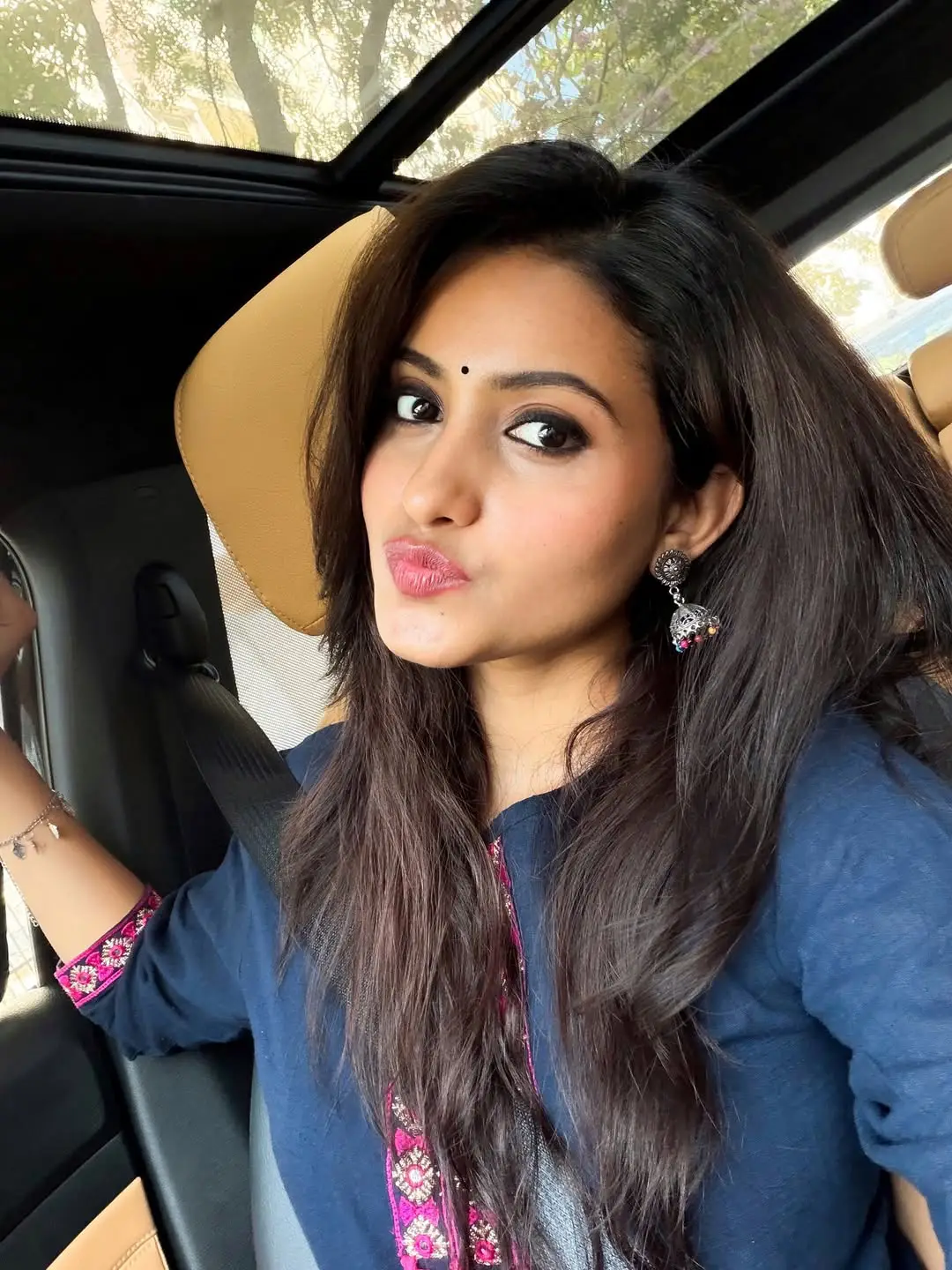 Deepika Pilli shaking up social media with her cute looks. (1)