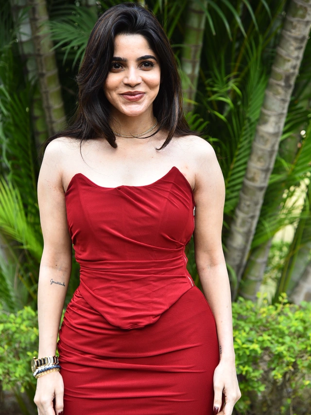 Divyabharathi Stunning Looks in Red Dress From Goat Teaser Launch Event