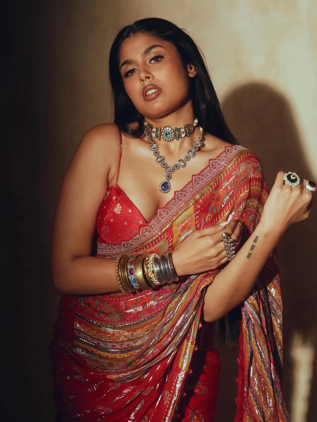 Faria Abdullah Sizzling Photos in Saree