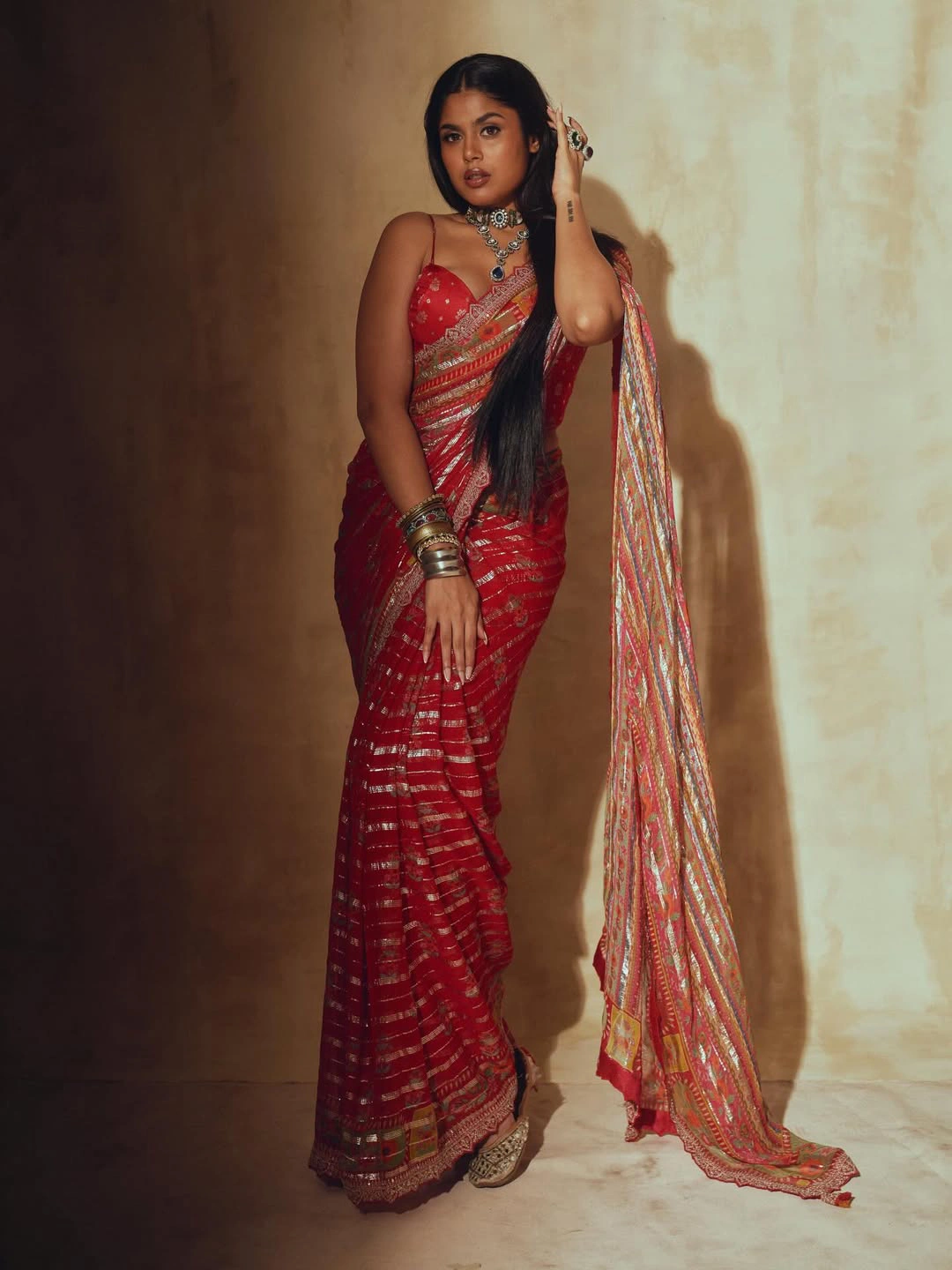 Faria Abdullah Sizzling Photos in Saree