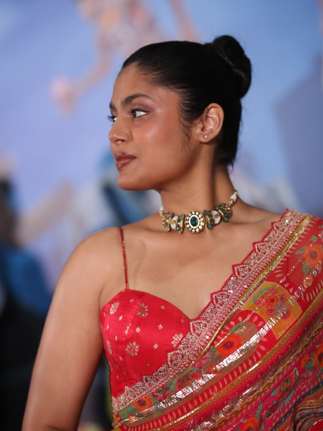 Faria Abdullah Shines in Saree