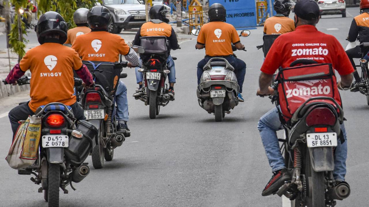 గిగ్ వర్కర్ల సమ్మె.. న్యూఇయర్ వేళ స్విగ్గీ, జొమాటో‌సహా ఆ సేవలన్నీ బంద్.. ఎన్ని గంటలు.. సమ్మె ఎందుకంటే?