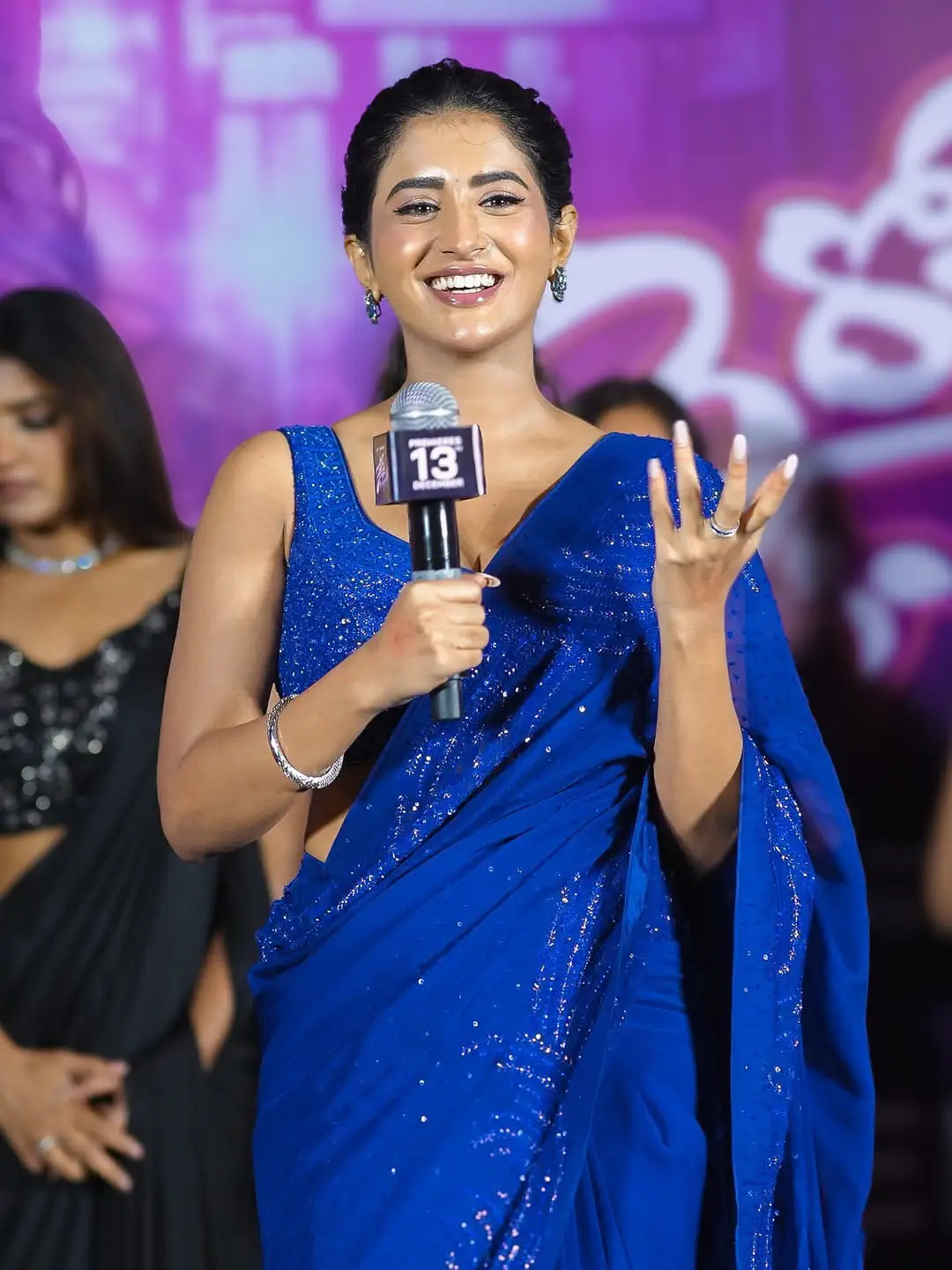 Glamour beauty Rashi Singh at Three Roses event (1)