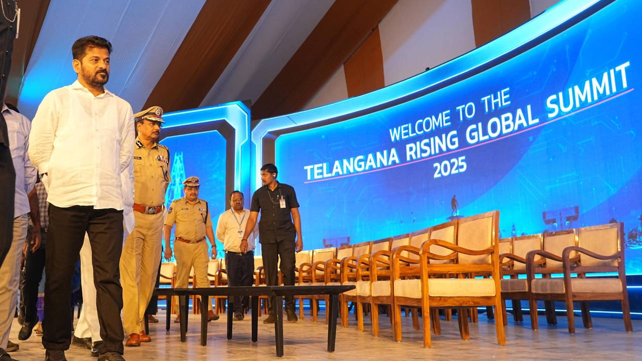 Telangana Global Summit 2025 : గ్లోబల్ సమ్మిట్‌కు సర్వంసిద్ధం.. నేటి షెడ్యూల్ ఇదే.. ఆ ప్రాంతాల్లో ట్రాఫిక్‌ మళ్లింపులు.. డ్రోన్ షో.. ఫుల్ డీటెయిల్స్ ఇలా..