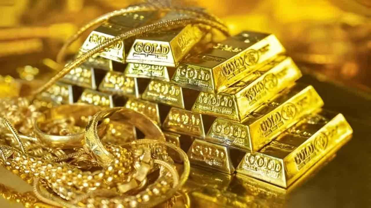 Gold Rates : 2025లో సరికొత్త రికార్డులు సృష్టించిన బంగారం.. ధరలు పైపైకి..