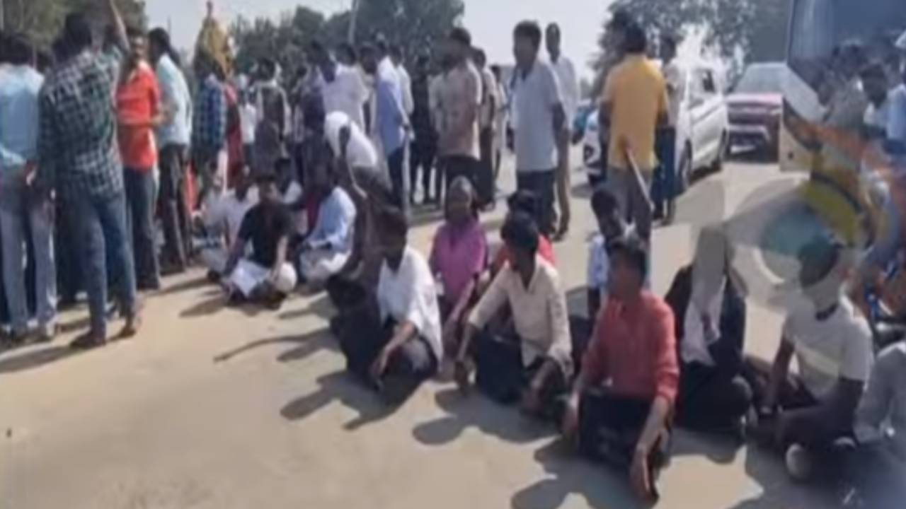 Kamareddy District : కామారెడ్డి జిల్లా సోమార్‌పేటలో టెన్షన్ టెన్షన్.. బీఆర్ఎస్ వర్సెస్ కాంగ్రెస్ వర్గీయుల ఘర్షణ