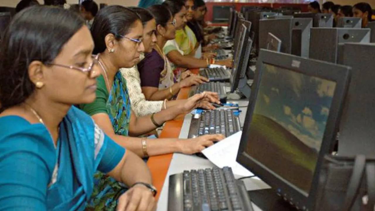 Government Employees : ఆఫీసులకు అలా రావొద్దు.. ఉద్యోగులకు ప్రభుత్వం కీలక ఆదేశాలు జారీ