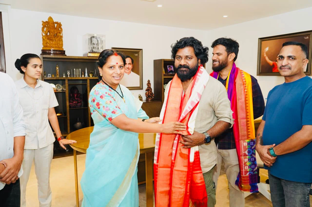Kalvakuntla Kavitha Appreciates Raju Weds Rambai Movie Unit
