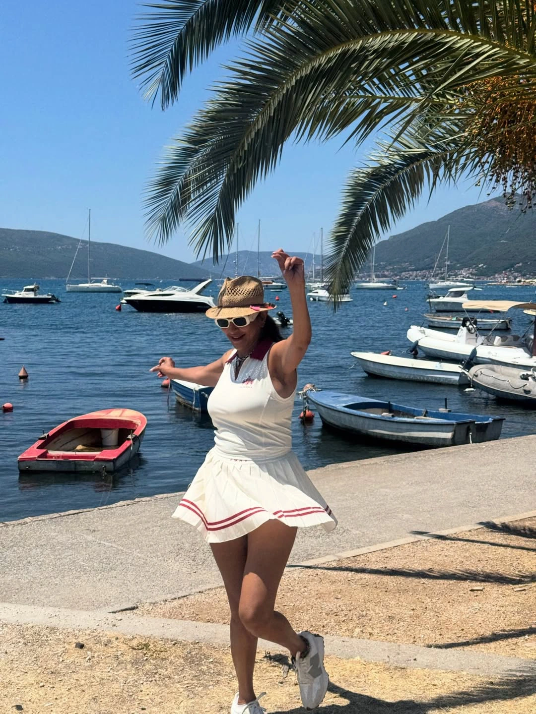 Manchu Lakshmi Enjoying Vacation in Maldives