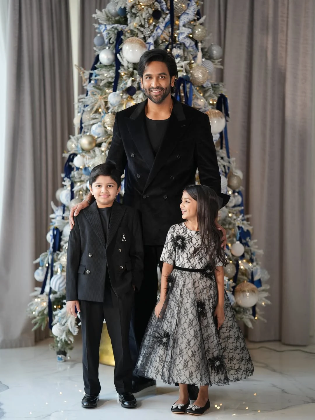 Manchu Vishnu Christmas Celebrations with Family