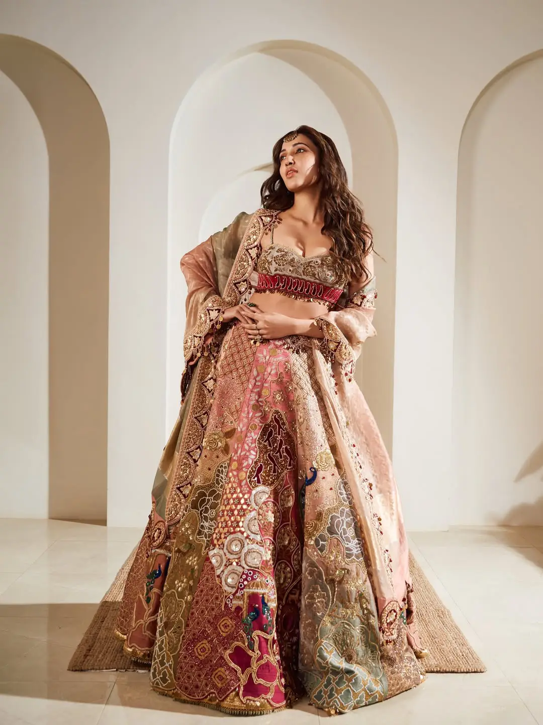 Neha Shetty latest glamour show goes viral on social media