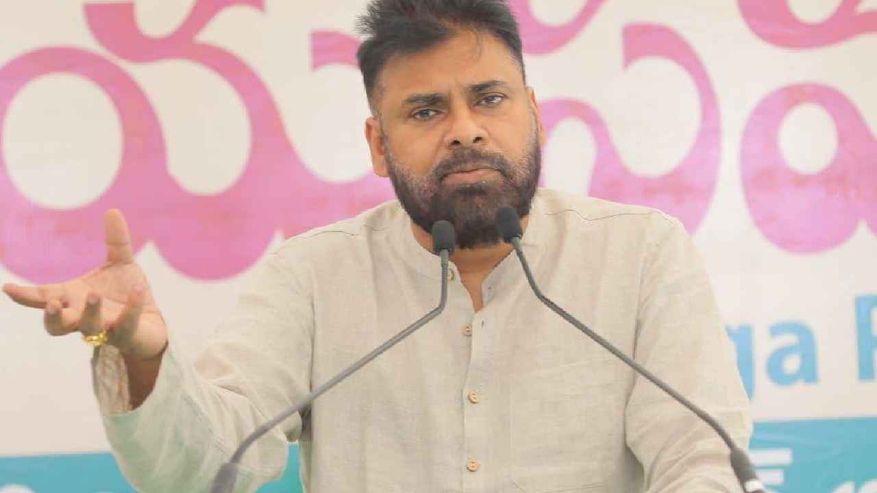 Pawan Kalyan: ఏపీలోనే కాదు తెలంగాణలోనూ హాట్ టాపిక్..! పవన్ రూటు మారిందా..! స్ట్రాటజీ ప్రకారమే అలాంటి కామెంట్స్ చేస్తున్నారా?