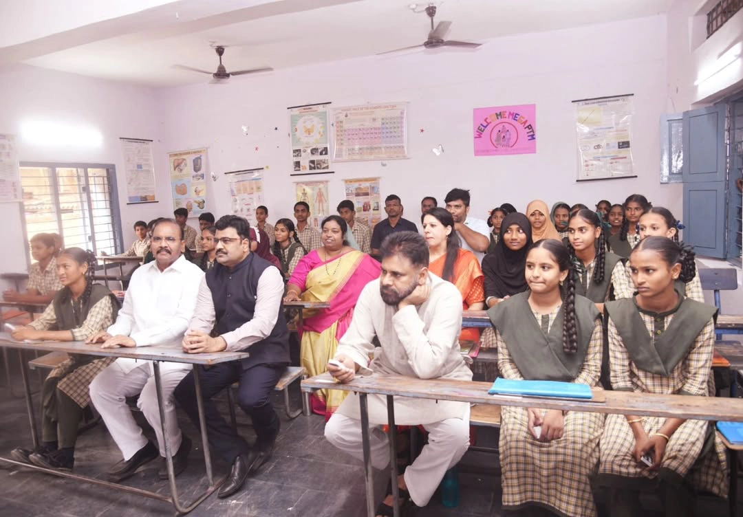 Deputy CM Pawan Kalyan Interacting with students as part of a Mega Parents Teachers meeting at ZPHS Chilakaluripet