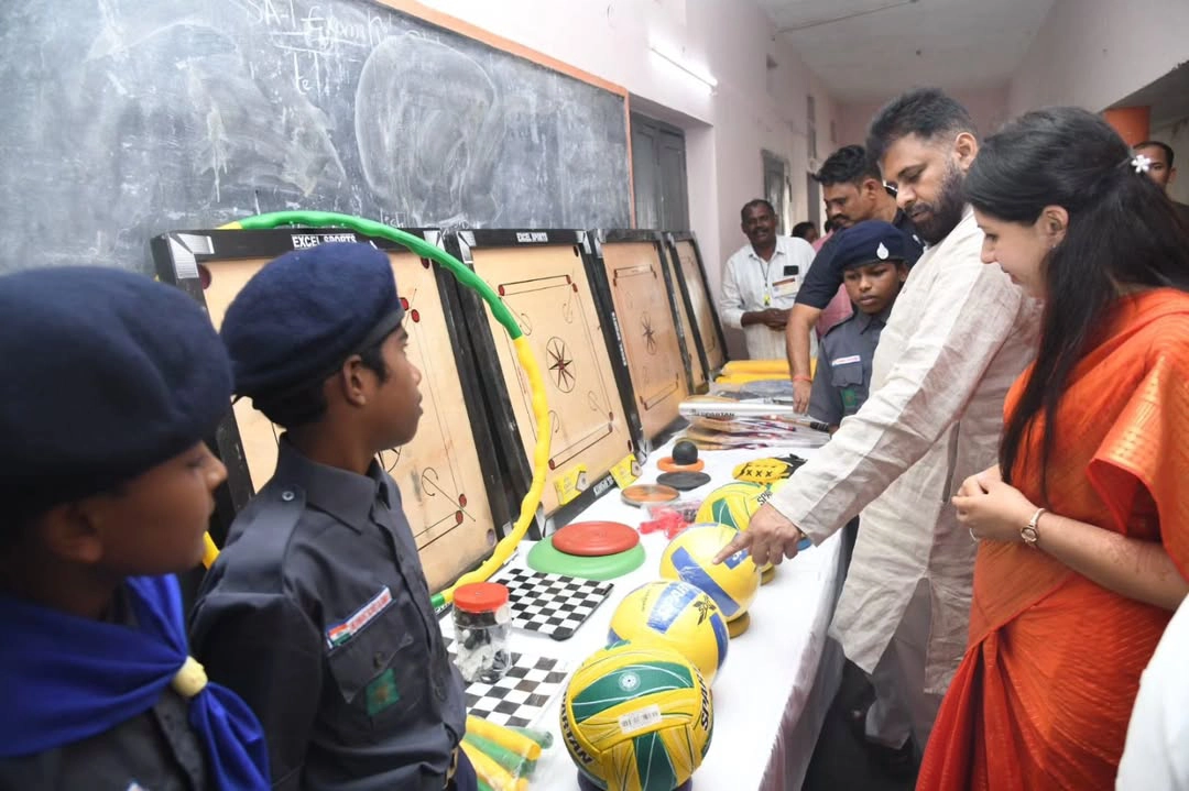 Deputy CM Pawan Kalyan Interacting with students as part of a Mega Parents Teachers meeting at ZPHS Chilakaluripet