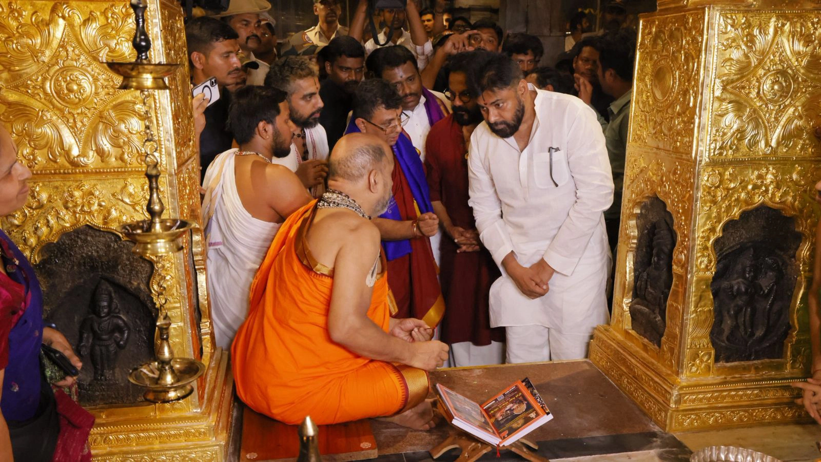 Pawan Kalyan Visits Udupi Sri Krishna Temple