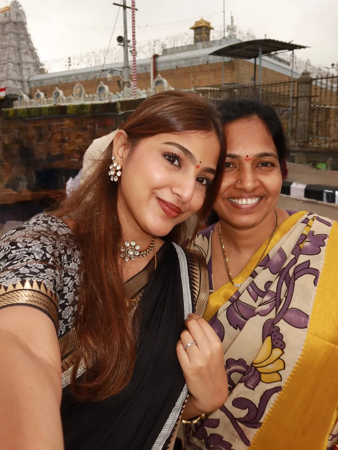 Pranavi Manukonda Visits Tirumala Temple