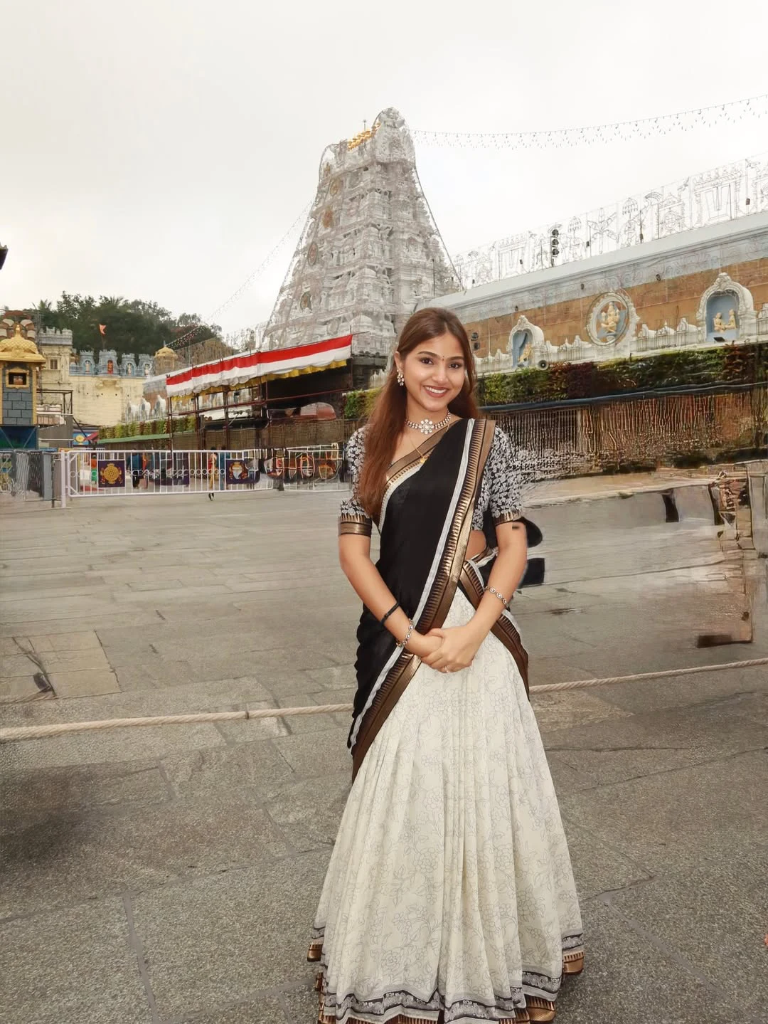Pranavi Manukonda Visits Tirumala Temple