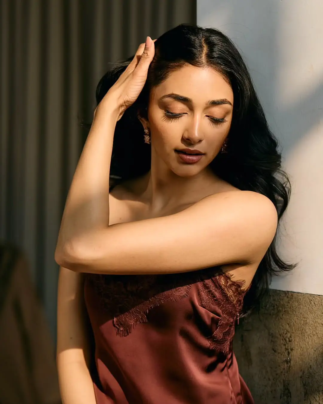 Preethi Mukundan stunning and glamour photos (1)