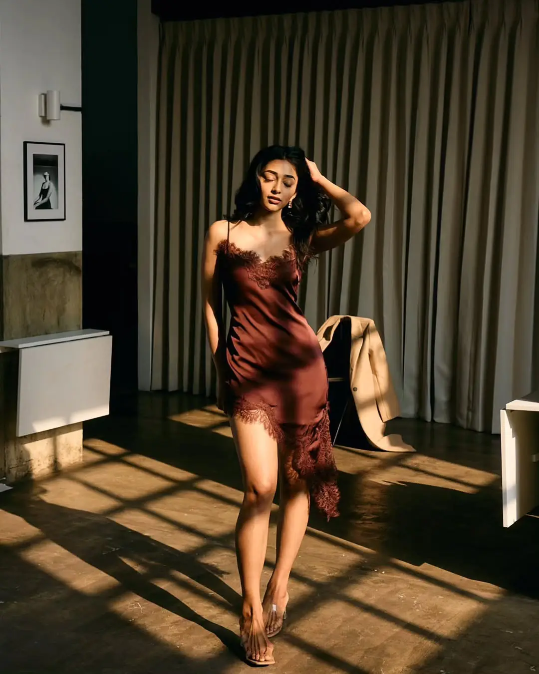 Preethi Mukundan stunning and glamour photos (1)