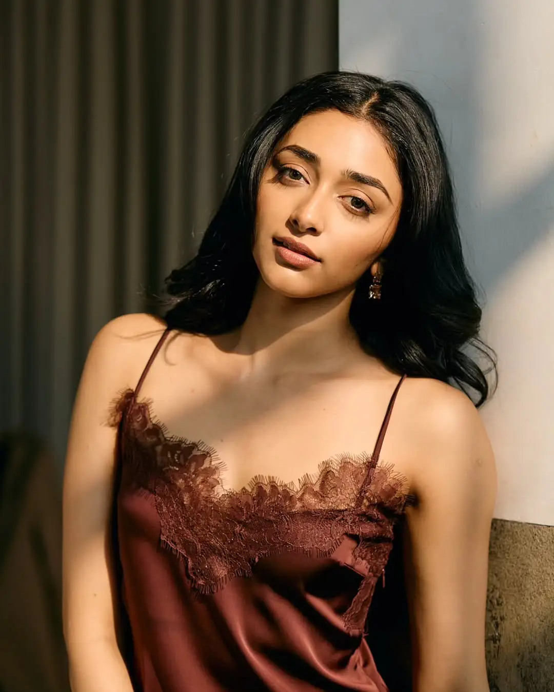 Preethi Mukundan stunning and glamour photos (1)