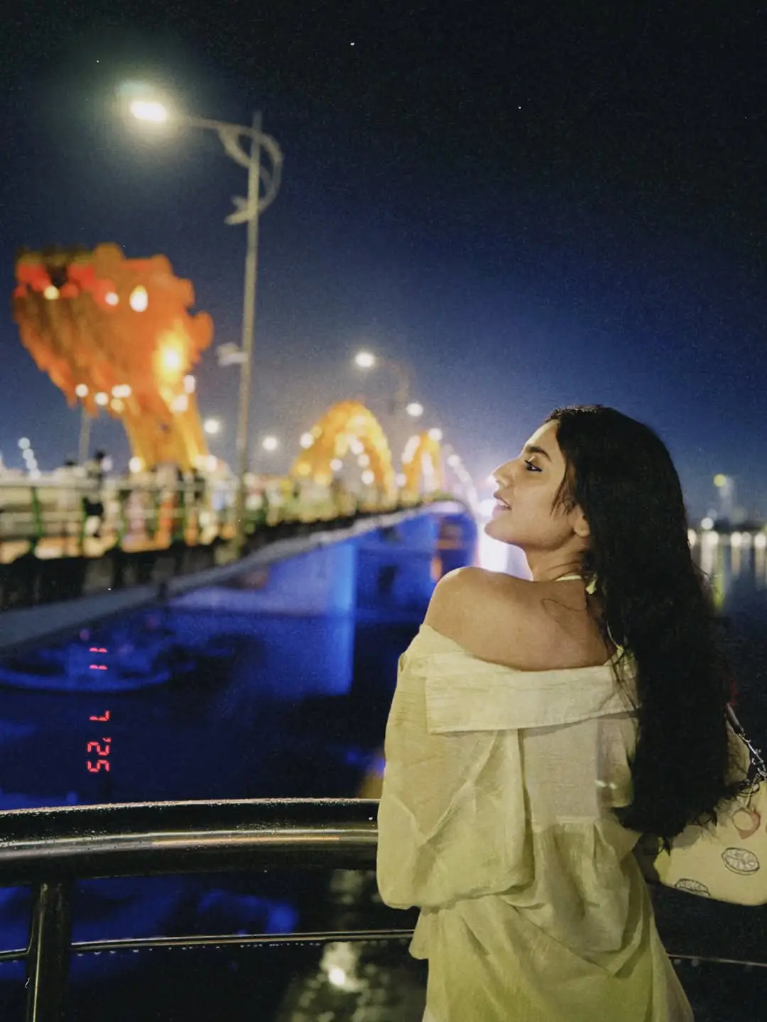 Priya Prakash Varrier hot hot glamour show